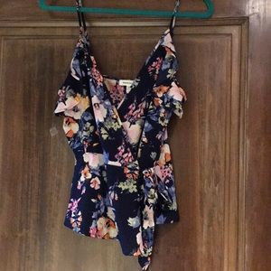 MONTEAU floral tie blouse. Size M. Worn once.